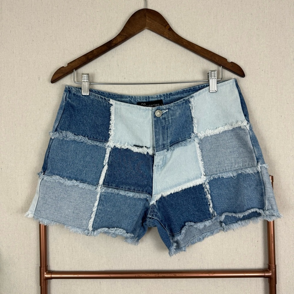 No Boundaries Vintage Y2K Patchwork Denim Shorts (Sz 11)